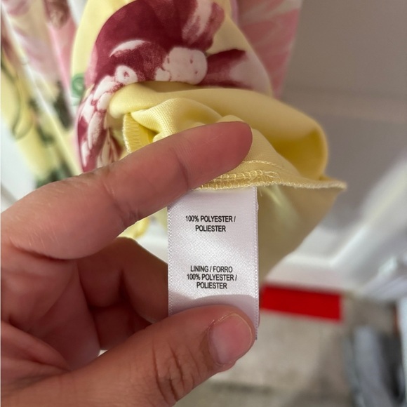 Floral Print Dress in Cream and Pink - Picture 7 of 8